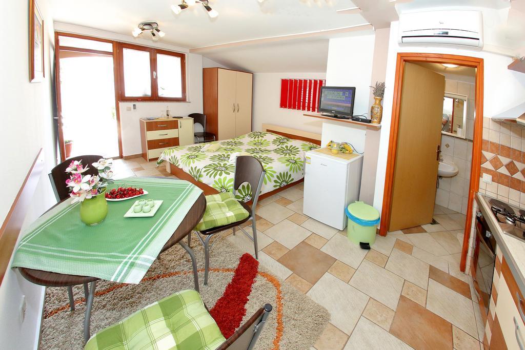 Apartments Melita Bibinje Quarto foto